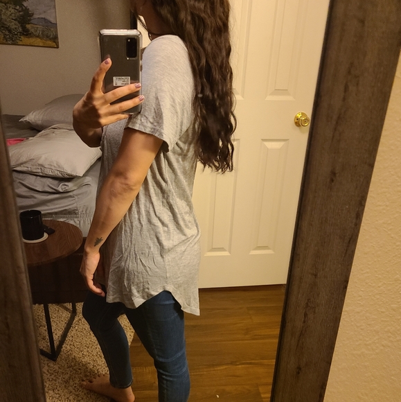 F21 grey criss cross strappy tunic tee shi… - Picture 4 of 6